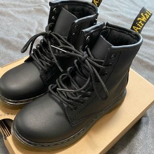 Size 11M Little Kids Dr. Martens in black